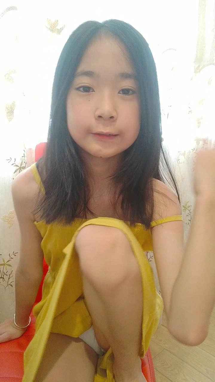 公操嫩逼 Chinese girl  张婉莹暑假作业全套百度云 11yo masturbates and moans-Summer vacation homework-Zhang Wanying